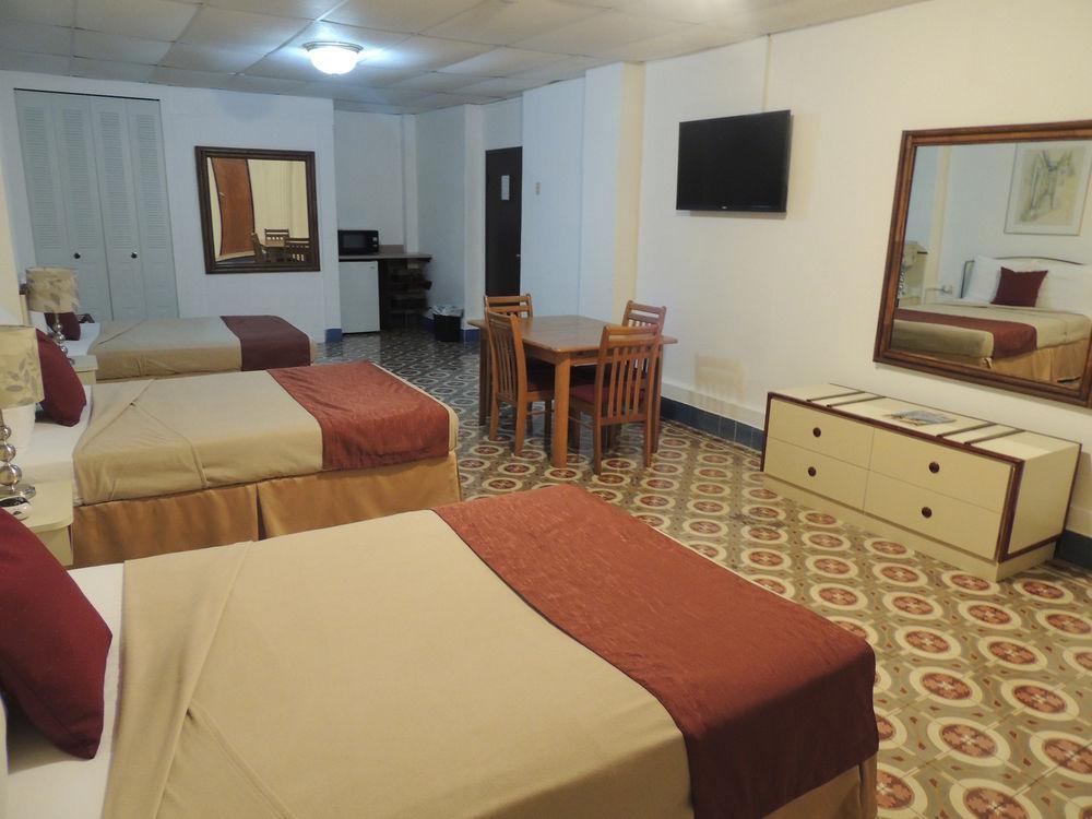 Hotel Colonial マヤグエス エクステリア 写真