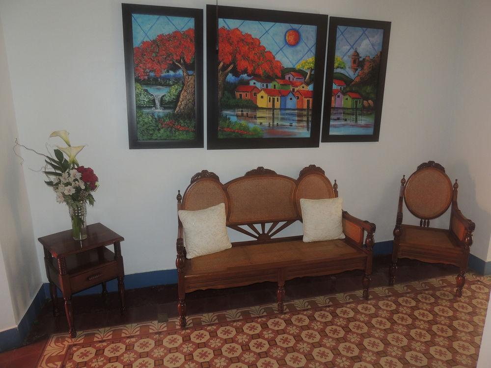 Hotel Colonial マヤグエス エクステリア 写真